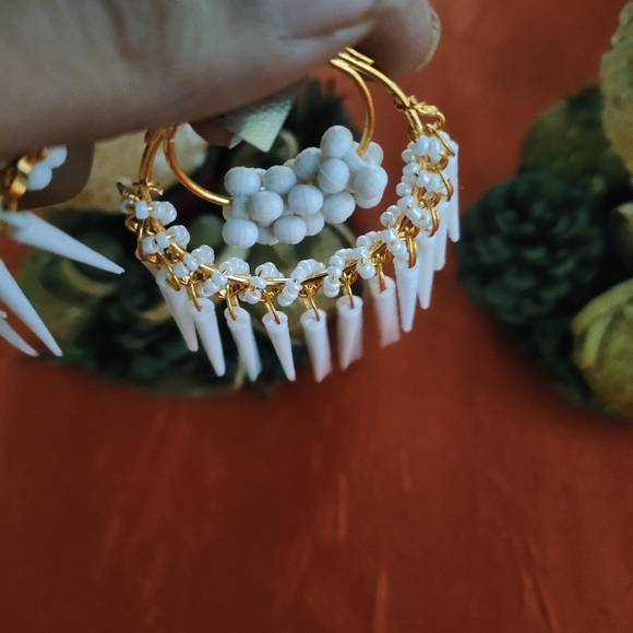 Fancy earings each for 300rs - Picture 5 of 6